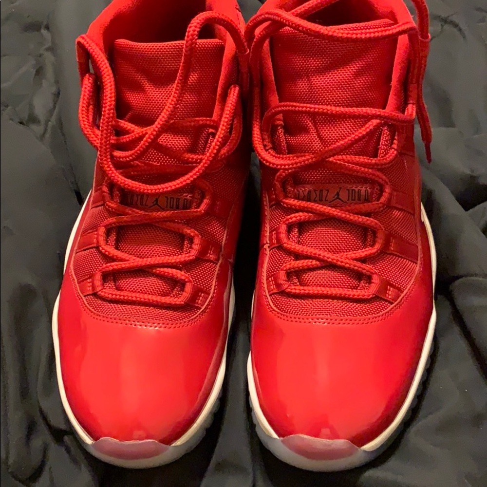 Air Jordan Win like 96’ Retro 11s